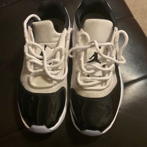 Black/white Jordan’s 11